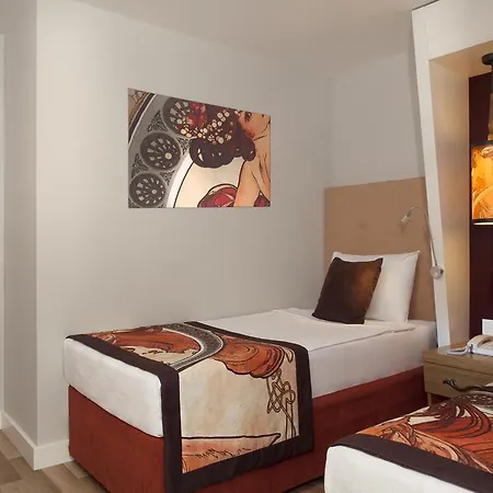 Отель Orange Palace 5*