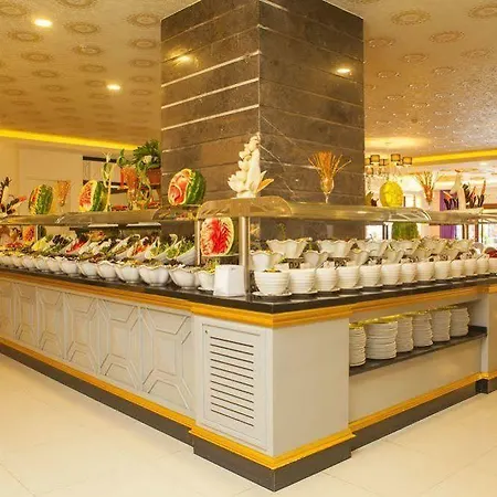 Отель Orange Palace 5*
